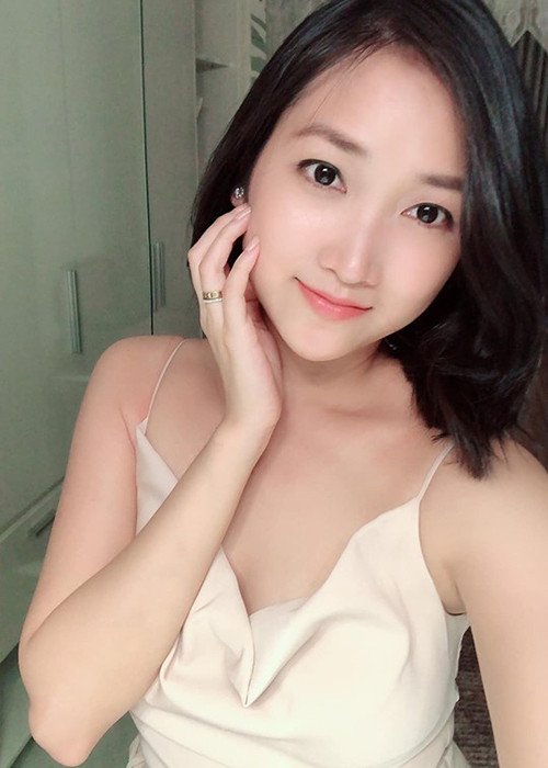 Nhan sắc của Yến Phương sau khi sinh con được khen đẹp mặn mà.