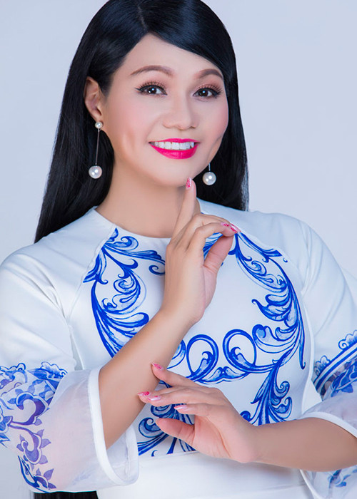 Nữ nghệ sĩ cải lương giữ được vẻ mặn mà dù trải qua 2 lần sinh nở.