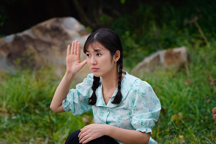 Trong "Tiếng sét trong mưa", Oanh Kiều đóng vai Phượng - cô con gái xinh đẹp, hiền lành của Thị Bình.