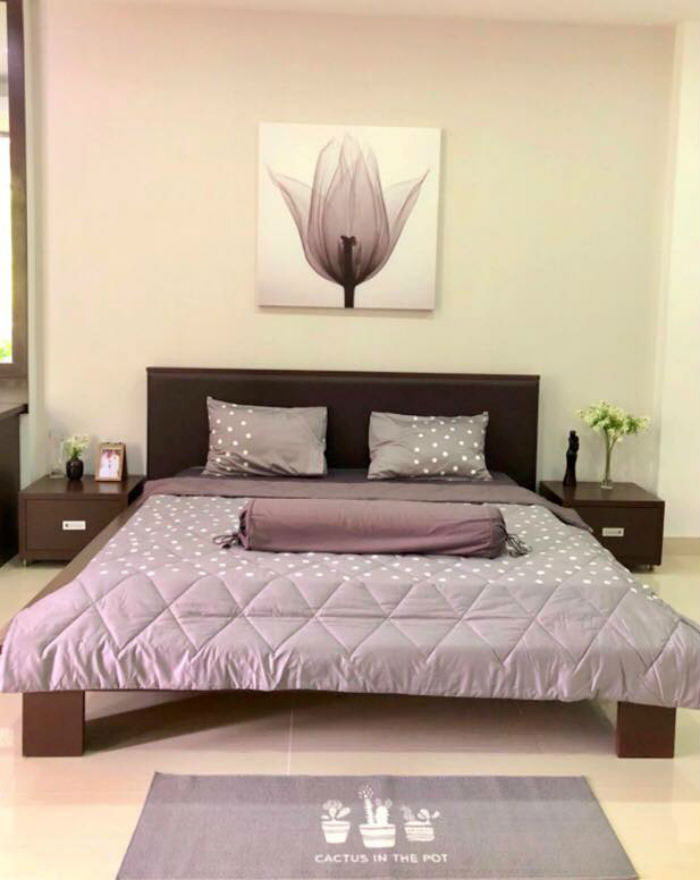 Mới đây, vợ diễn viên Quyền Linh - doanh nhân Dạ Thảo vừa thay đổi thiết kế một số phòng bên trong căn biệt thự. Đây là không gian bên trong căn phòng ngủ của vợ chồng Quyên Linh sau khi sửa sang lại.