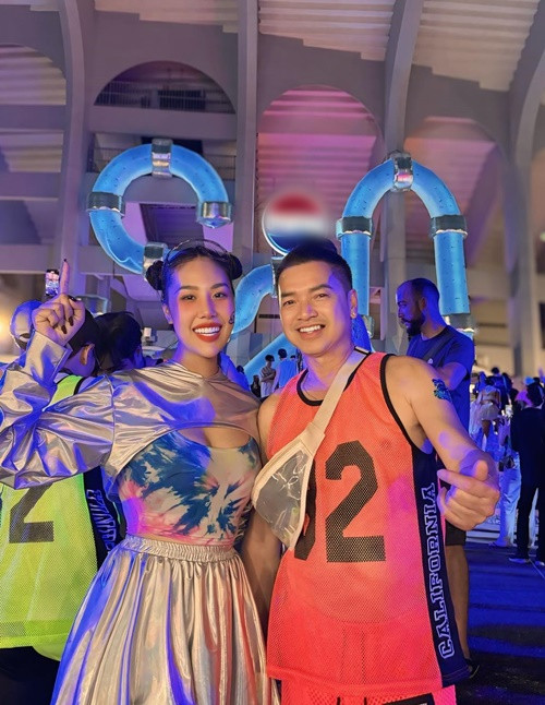 Trên trang cá nhân, diễn viên Quang Minh và Tăng Khánh Chi đồng loạt khoe ảnh du lịch. Cặp đôi đến Thái Lan vào dịp lễ hội té nước Songkran. Ảnh: FB Tăng Khánh Chi.