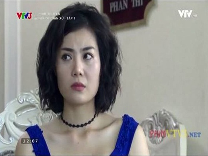 Vai Phan Hương trong phim Người phán xử giúp Thanh Hương thắng giải Nữ diễn viên phụ xuất sắc thể loại phim truyền hình ở giải Cánh diều 2017. Ảnh chụp màn hình VTV.