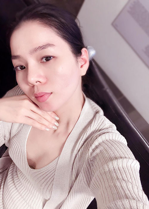 Lệ Quyên tâm sự: "Bàn tay không nhẫn...em vẫn kiêu sa".