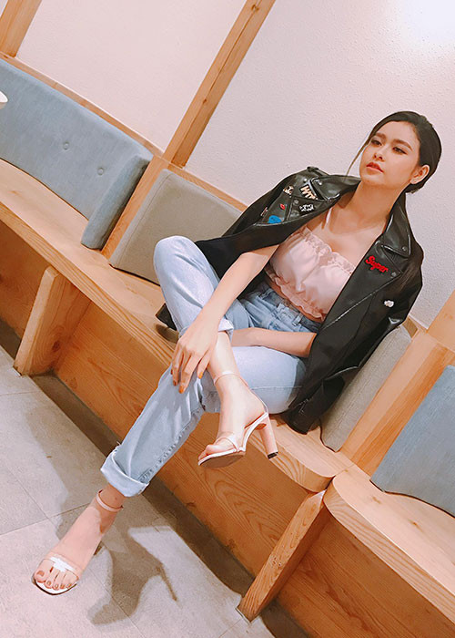 Trương Quỳnh Anh viết trên trang cá nhân: “Sao để đáng mặt đàn ông, chắc có nhiều người cần phải học lại”.
