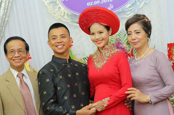 Năm 2016, kiện tướng dancesport Chí Anh kết hôn với Khánh Linh. Cô sinh năm 1998 kém anh đến 20 tuổi. Ảnh: Zing