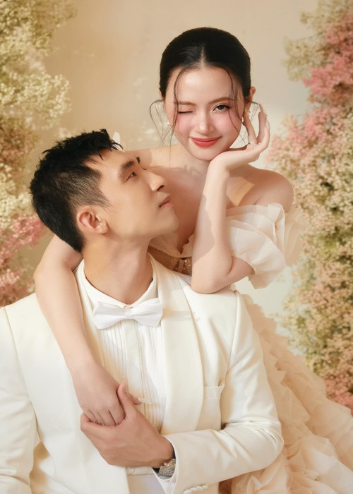 Midu trẻ trung, gợi cảm trong bộ ảnh cưới.