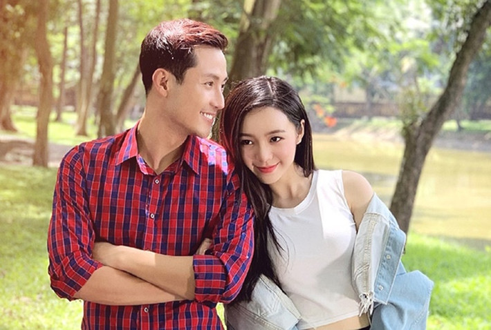 Khi đóng chung phim Đừng bắt em phải quên, Quỳnh Kool và Thanh Sơn vướng nghi vấn phim giả tình thật. Ảnh: Vietnamnet.