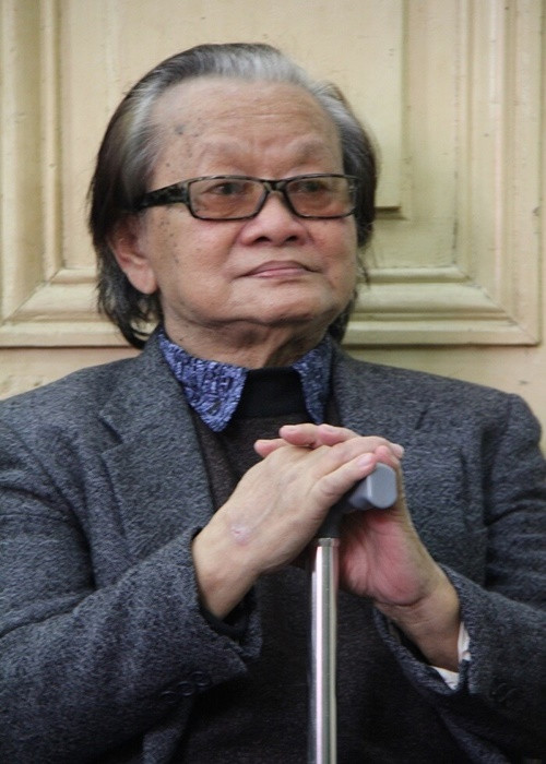 Theo Giadinhnet, bà Anh Thúy là người vợ thứ ba của nhạc sĩ Hồng Đăng. Tuy tốt nghiệp ngành kỹ sư nhưng ngay từ nhỏ, bà Anh Thúy đã say mê âm nhạc. Sau này, bà thuộc nằm lòng tất cả những gì liên quan đến nhạc sĩ Hồng Đăng. Ảnh: Giao thông