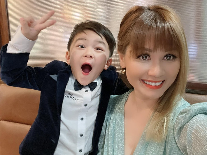 Tuy vậy, vì dịch COVID-19, doanh nhân Thủy Tiên không còn thuê người vú em nào trong nhà nữa. Ảnh: FBNV