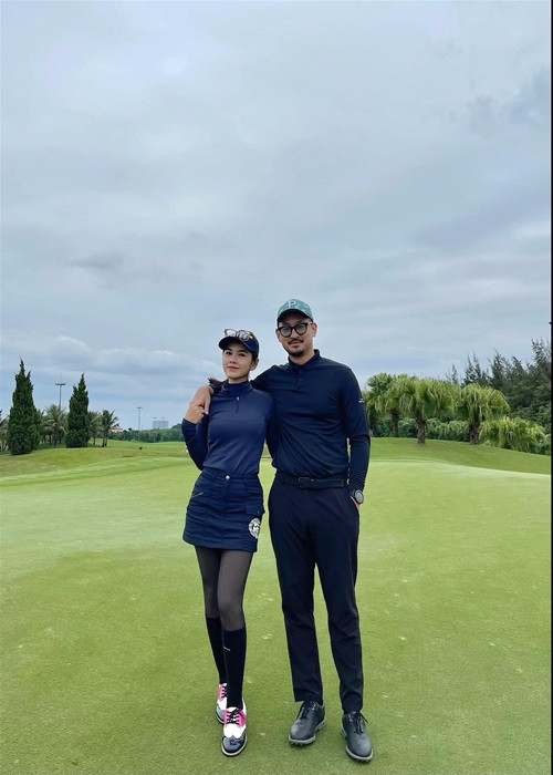Sân golf là nơi tình yêu của vợ chồng Thu Hoài bắt đầu.