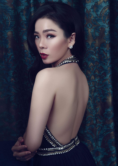 Lệ Quyên cũng khiến nhiều người ghen tỵ khi sắp bước sang tuổi 40 mà vẫn giữ được vóc dáng thon gọn, quyến rũ.