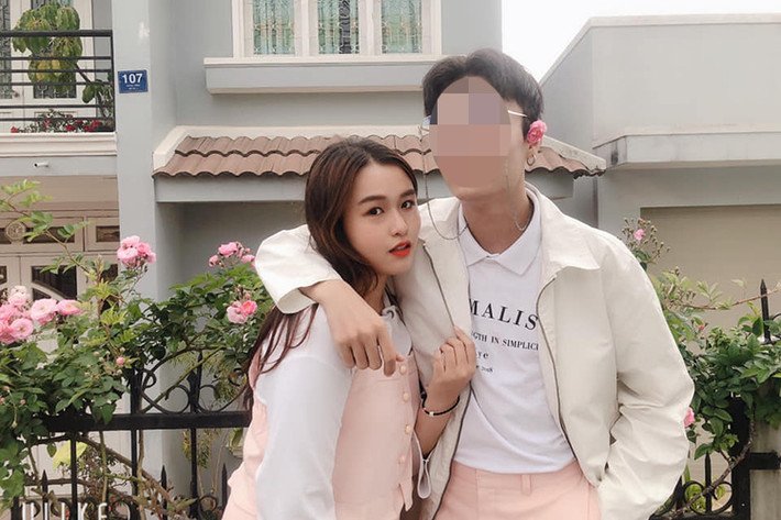 Đoan Trinh là con gái đầu lòng của danh hài Hoàng Mập, năm nay tròn 20 tuổi.