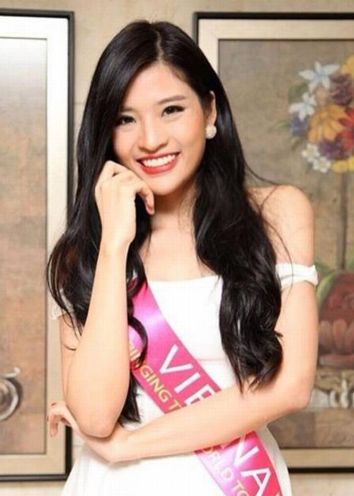 Trước Nguyễn Thị Thành, một số người đẹp Việt thi chui cũng bị xử phạt hành chính trong mức từ 15 triệu đồng đến 30 triệu đồng. Còn nhớ, Oanh Yến, Cao Thùy Linh (trong ảnh), Tường Vy, Huỳnh Thúy Anh từng phải đóng phạt hành chính 30 triệu đồng khi thi chui. Ảnh: Phunuonline