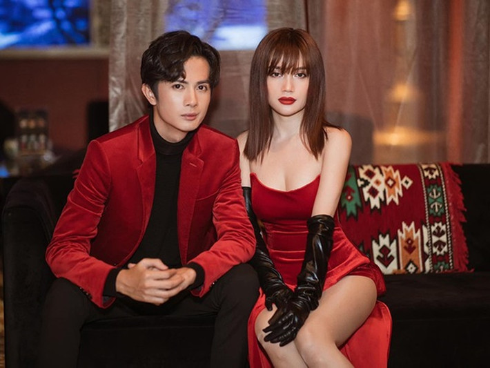 Ngoài sánh đôi dự sự kiện, đi du lịch, cả hai còn ra mắt gia đình. Huỳnh Phương thậm chí khẳng định anh sẽ cưới Sĩ Thanh làm vợ và chờ đến thời điểm thích hợp. Tuy nhiên, năm 2020, cả hai chia tay. Ảnh: FBNV.