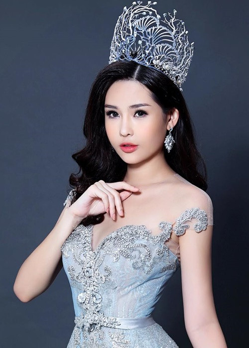 Sự việc Ý Nhi đi du học 2 năm sau khi vướng thị phi khiến nhiều khán giả nhớ đến quyết định tương tự của Lê Âu Ngân Anh. Ảnh: FBNV.