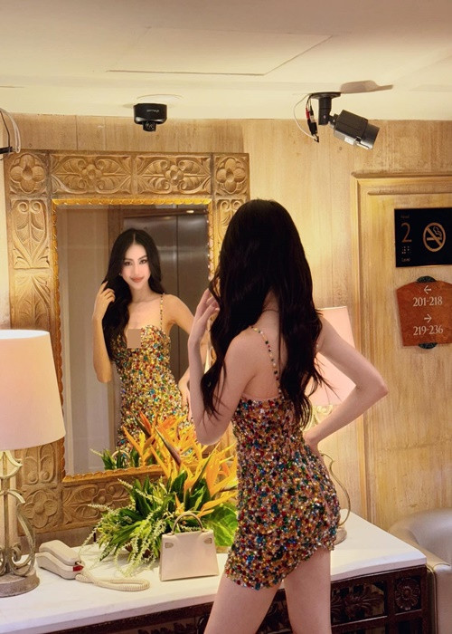 Mới đây, Quỳnh Hoa vướng nghi vấn không trả lời phỏng vấn và có thái độ né camera của truyền thông. Nhanh chóng, cô lên tiếng phân trần. Ảnh: FBNV.