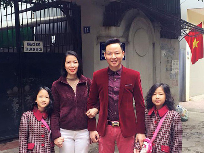 Thời hôn nhân còn hạnh phúc, Tùng Dương chia sẻ người vợ thứ ba làm kinh doanh, không phù phiếm và biết chăm sóc, vun đắp cho anh. Ảnh: Khám phá