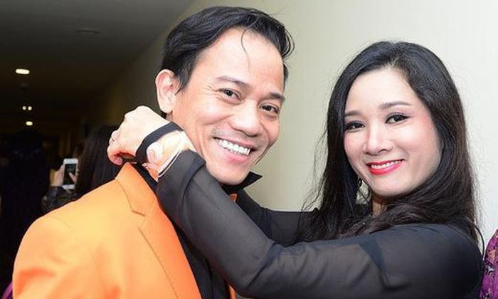 Sau một thời gian vướng tin đồn hôn nhân tan vỡ, nghệ sĩ Thanh Thanh Hiền đã lên tiếng xác nhận ly hôn ca sĩ Chế Phong sau nhiều năm chung sống.