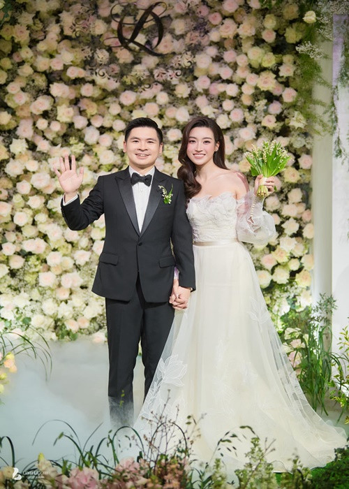 Đỗ Mỹ Linh - Đỗ Vinh Quang tổ chức hôn lễ vào ngày 23/10/2022 sau 2 năm hẹn hò. Ảnh: FBNV