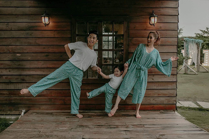 Phan Hiển chia sẻ: “Có tiền người ta có thể mua được 1 ngôi nhà...Nhưng không mua được một tổ ấm”.