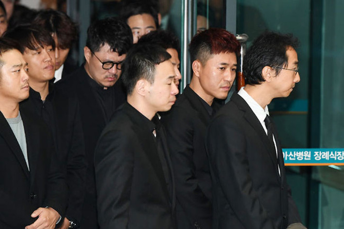 Kim Joo Hyuk qua đời đột ngột, bỏ lại những dự định dang dở, trong đó có kết hoạch kết hôn với Lee Yoo Young vào cuối năm nay. Ảnh: Osen