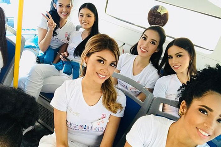 Đỗ Mỹ Linh tươi tắn chuẩn bị cho một sự kiện chạy bộ từ thiện tại cuộc thi Hoa hậu Thế giới 2017.
