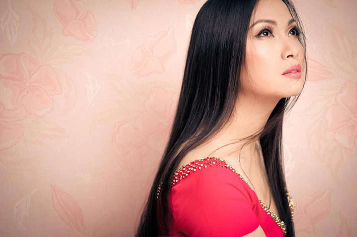 Nghệ sĩ Anh Vũ qua đời khi đang lưu diễn ở Mỹ. Là đồng nghiệp với Anh Vũ, Hà Phương hứa sẽ tài trợ 100% chi phí đưa thi hài của cố diễn viên về nước. Tuy nhiên, có tin đồn nữ ca sĩ chưa chuyển 10.000 USD hỗ trợ gia đình Anh Vũ như đã hứa. Trước nghi vấn này, Hà Phương đã lên tiếng.