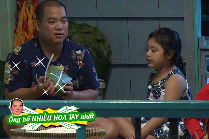 Ở mùa 2, Suti lại là chị cả trong “Bố ơi! Mình đi đâu thế?”. Vẫn là cô bé ngoan ngoãn, luôn nghe lời bố và thỉnh thoảng “mít ướt”, Suti còn rất quan tâm chăm sóc các em trong mùa 2. (Ảnh: BTC)