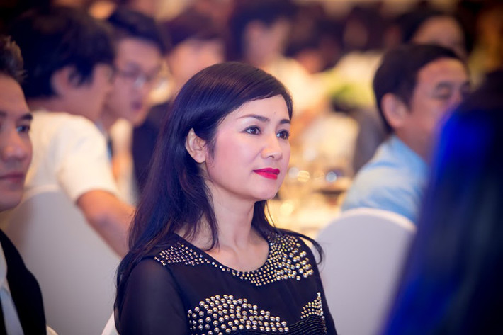 Thu Hà là diễn viên rất kín tiếng trong đời tư. Cô cũng hiếm khi tham gia các sự kiện của showbiz. Năm 2015, dù đủ tiêu chuẩn trở thành nghệ sĩ nhân dân nhưng Thu Hà không làm hồ sơ xét duyệt danh hiệu này. (Ảnh: Vietnamnet)