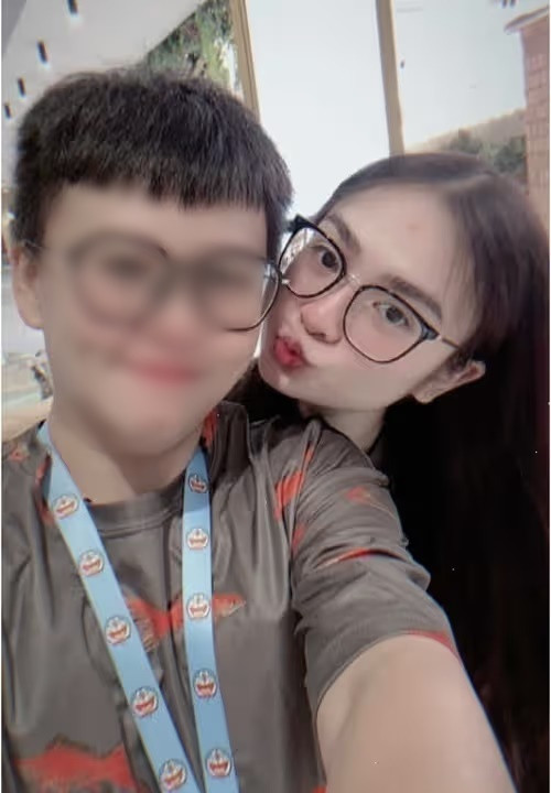 Người yêu của ca sĩ Thiện Nhân tên N.T, không hoạt động trong showbiz. N.T và Thiện Nhân công khai chuyện tình cảm vào năm 2022.