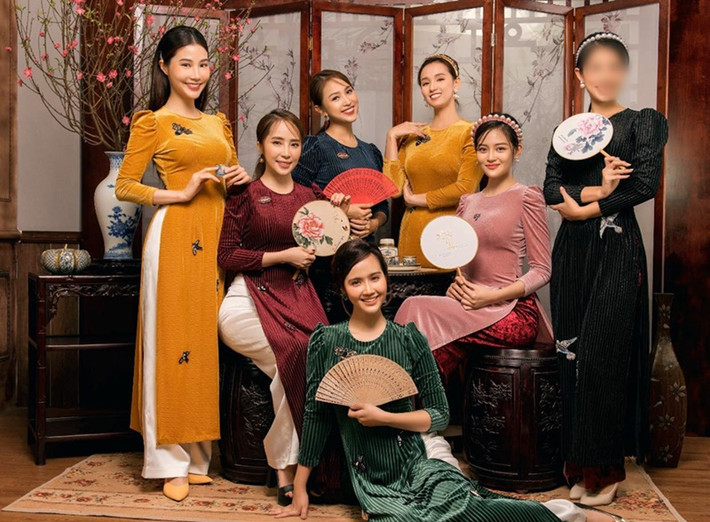 Nhiều thành viên trong nhóm của Lã Thanh Huyền là mỹ nhân Việt, như Huyền Lizzie, Thuỳ Anh, Ốc Thanh Vân, Diễm My 9x, Quỳnh Kool, Quỳnh Nga. Ảnh: FB Thuỳ Anh.