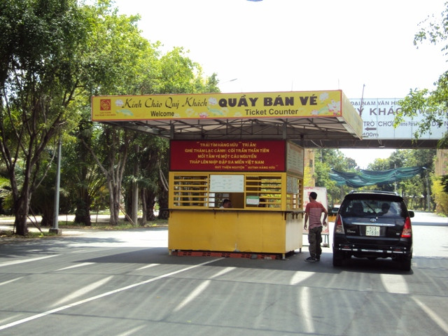 Quầy bán vé di động bị xử phạt từ 30 - 40 triệu đồng.