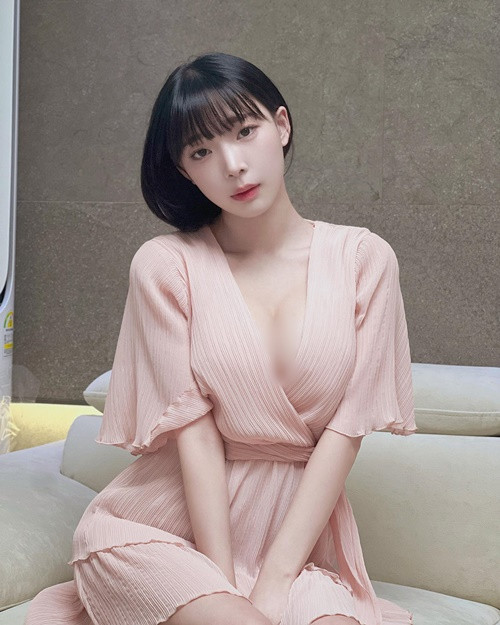 Kang In Kyung khá nổi tiếng tại Hàn Quốc.