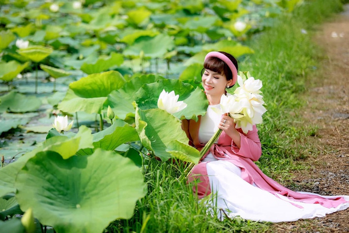 Trong cuộc phỏng vấn trên Vietnamnet, bà Lan chia sẻ bí quyết giữ được vẻ ngoài trẻ trung là không ăn nhiều thịt, chỉ ăn đồ tanh và rau củ quả.