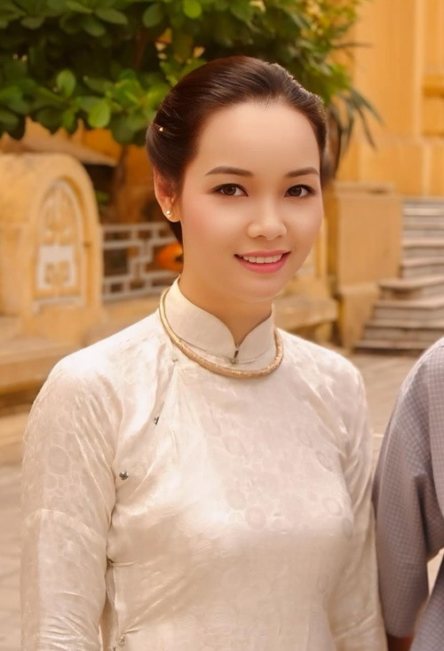 Những năm 2000, Mai Thu Huyền là diễn viên nổi tiếng nhờ vai diễn trong các phim: Những ngọn nến trong đêm, Minh Nguyệt, Nhà có ba chị em...