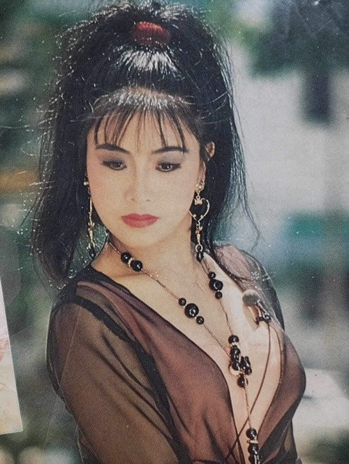 Diễn viên Kiều Oanh học chính quy cải lương nhưng lại nổi tiếng ở mảng hài.