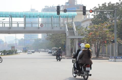 Vượt đèn đỏ.