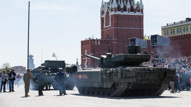 Việc Nga tự tin về khả năng của tăng Armata trong môi trường tác chiến Bắc Cực là hoàn toàn có sở bởi trước đó Liên Xô và Nga sau này đã có kinh nghiệm trong chế tạo xe tăng và tác chiến tại môi trường khắc nghiệt này và dã khẳng định được sức mạnh trong Thế chiến thứ 2.
