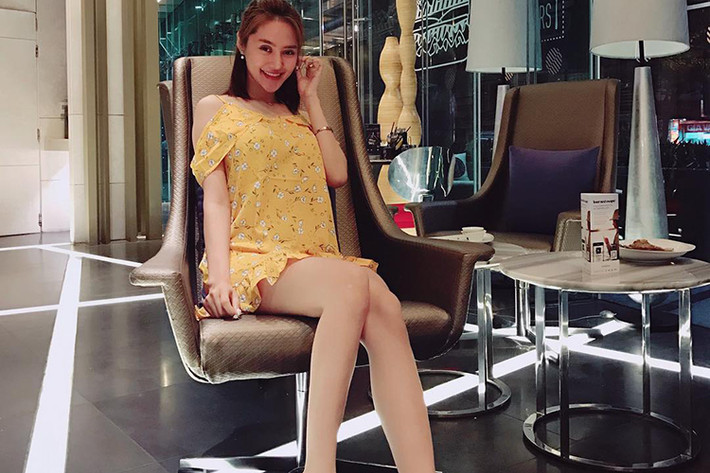 Linh Chi nhắn nhủ Lâm Vinh Hải: “Tình yêu không phải là bên nhau vào những ngày nắng đẹp, mà qua những ngày mưa giông mình vẫn nắm tay nhau vượt qua anh nhỉ".