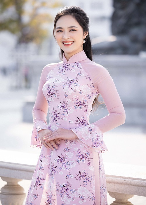 Vừa qua, các cô gái đã có dịp xuất hiện trước công chúng với những đêm thi Người đẹp thời trang, chương trình truyền hình thực tế Người đẹp du lịch và vòng sơ khảo Người đẹp tài năng.