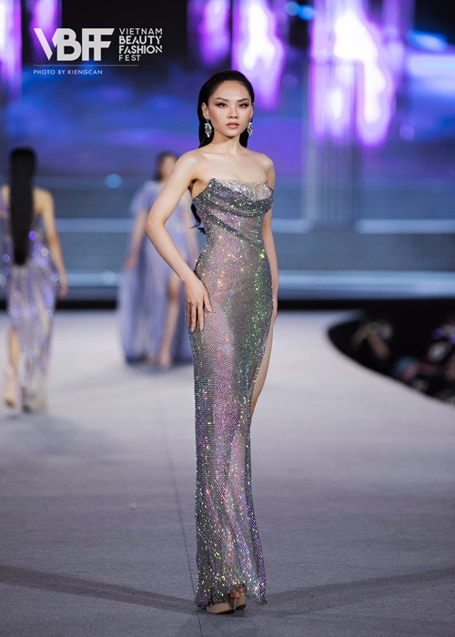 Mai Phương được biết đến là Hoa khôi Đại học Đồng Nai 2018, top 5 Hoa hậu Việt Nam 2020.