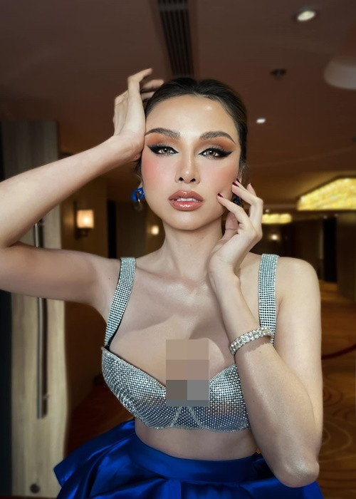 Diễm Hương khoe vòng một căng đầy, eo thon với mẫu áo bra.