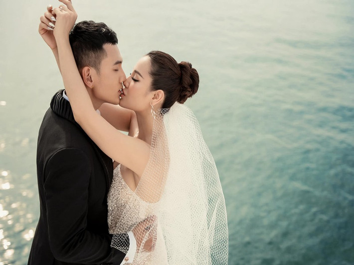 Lễ cưới sẽ diễn ra tại một trung tâm tiệc cưới ở quận Phú Nhuận, TP HCM vào ngày 25/4 tới đây.