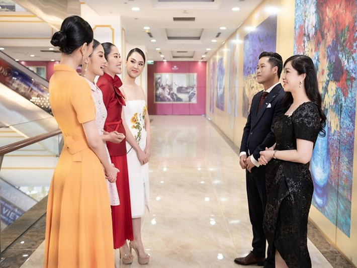 Ở phần thi Người đẹp du lịch, thí sinh có bình chọn cao nhất mỗi nhóm sẽ lọt vào top 5 Người đẹp du lịch. Ảnh: BTC