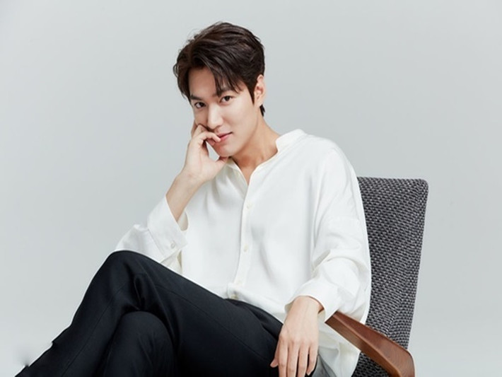 Ngoài tham gia nhiều bộ phim đình đám, Lee Min Ho còn nhận được các hợp đồng quảng cáo nhờ vẻ điển trai và chiều cao ấn tượng. Ảnh: Vietnamnet