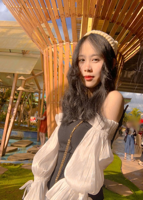 Ngọc Hằng khoe nét đẹp trong trẻo, dịu dàng cách đây 2 năm. Ảnh: FBNV