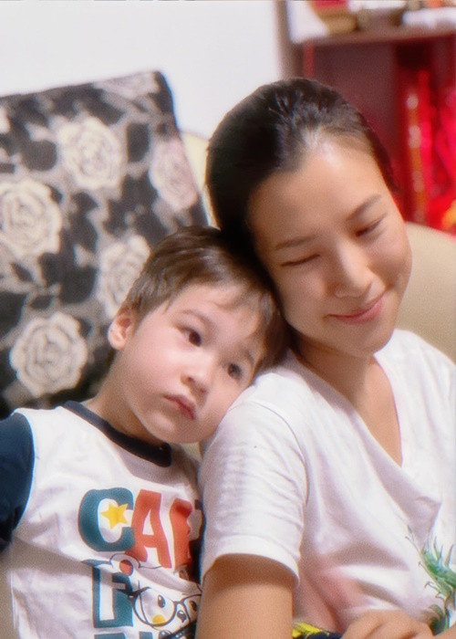 Nữ MC đang làm mẹ đơn thân của một bé trai.