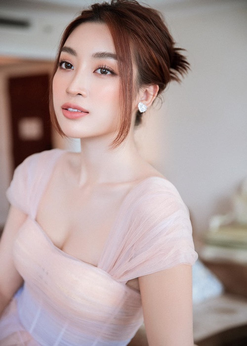 Trong vài năm trở lại đây, Hoa hậu Mỹ Linh đã thoát mác “Hoa hậu nghèo nhất trong các hoa hậu".