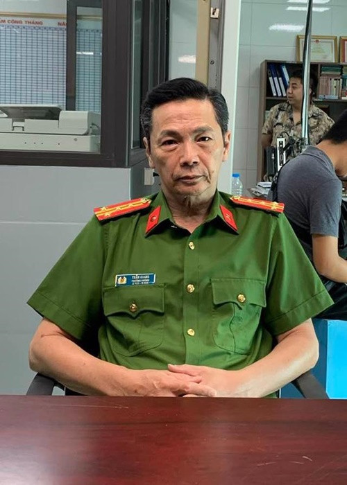 Bộ phim “Đấu trí” quy tụ các nghệ sĩ gạo cội, diễn viên trẻ đầy thực lực. Một trong số đó là NSND Trung Anh. Trong phim mới, Trung Anh sẽ vào Trần Giang - Thượng tá, trưởng phòng điều tra C03. Đây là vai công an đầu tiên trên màn ảnh nhỏ của nam nghệ sĩ. Ảnh: Kinh tế và đô thị