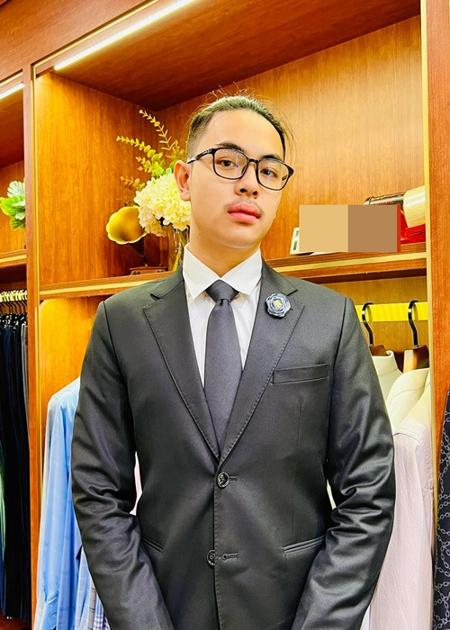 Trước thềm kỳ thi THPT Quốc gia 2022, trường quốc tế thông báo con trai của Cát Phượng trở thành thủ khoa đầu ra khối 12 của trường.